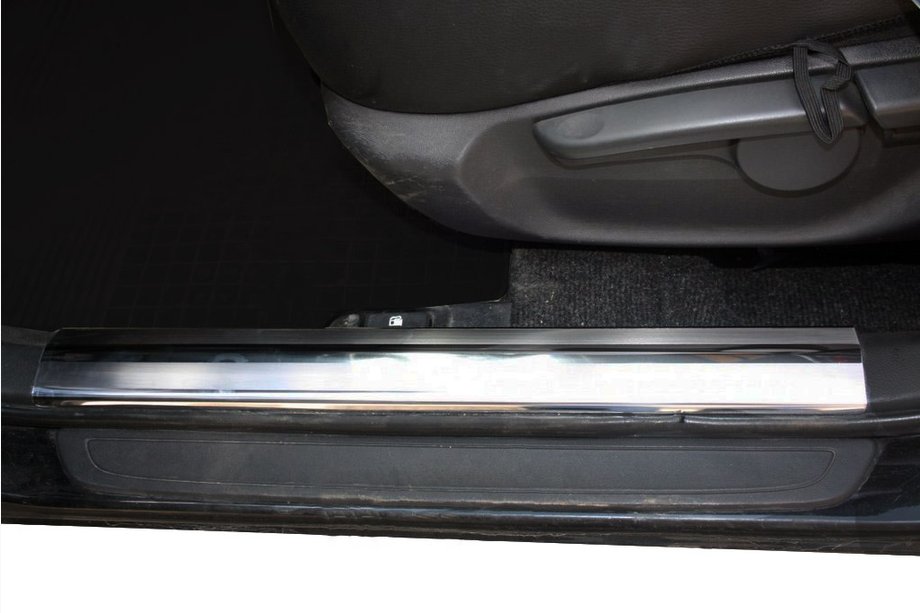 Toyota Corolla 2007–2013 Indvendige dørtrinslister (4 stk., rustfrit stål) Image