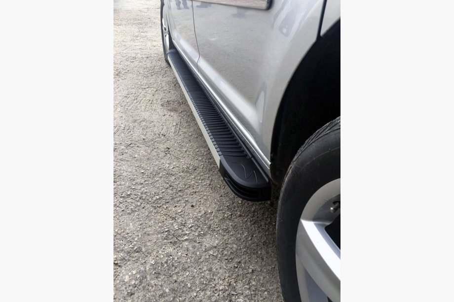 Volkswagen Tiguan 2007–2016 Sidetrin Maya V1 (2 stk., alu.) Image