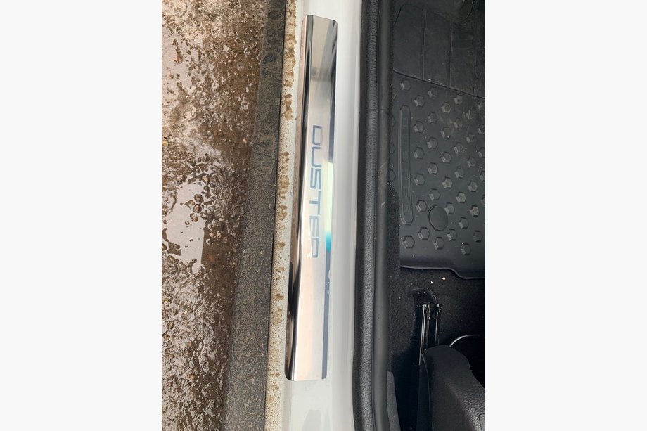 Renault Duster 2018–2024 Dørtrinslister Nathaniko (4 stk., rustfrit stål) Premium - 3M tape, 0,8 mm Image