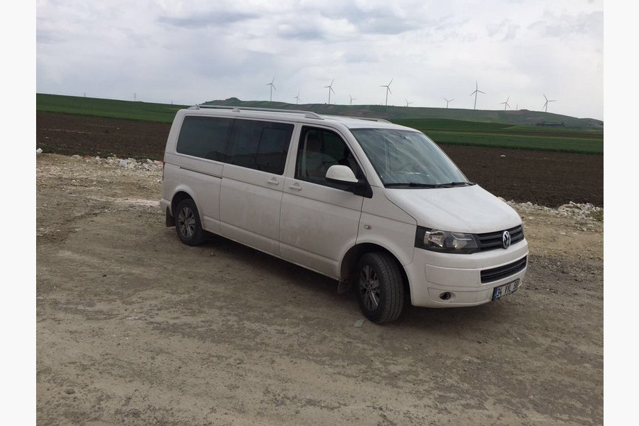 Volkswagen T5 Caravelle 2004–2010 Tagrælinger Skyport (hvide) Kort akselafstand Foto 2