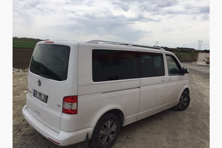 Volkswagen T5 Caravelle 2004–2010 Tagrælinger Skyport (hvide) Kort akselafstand Foto 7