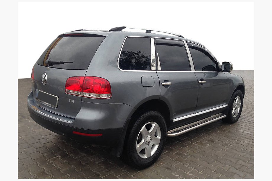 Volkswagen Touareg 2002–2010 Tagrælinger i krom (plastfødder) Metalbeslag Image