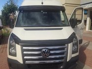 Volkswagen Crafter 2006–2016 Forrudevisir på ramme V1 (sort højglans, 5 mm) foto 2