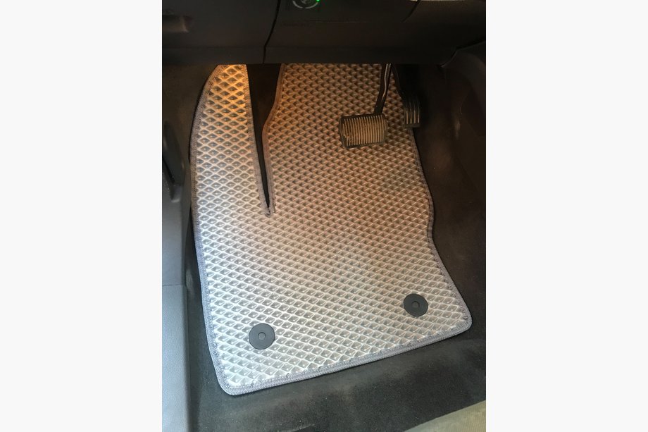 Ford Kuga/Escape 2013–2019 EVA gulvmåtter (grå) Image