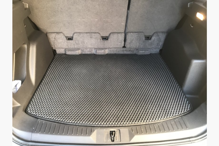 Ford Kuga/Escape 2013–2019 Bagagerumsmåtte (EVA, sort) Image