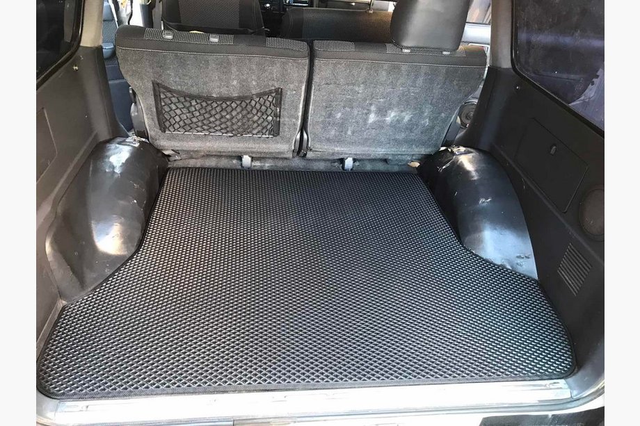 Toyota Land Cruiser 80 1990–1997 Bagagerumsmåtte (EVA, sort) Foto 1