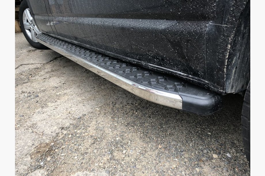 Volkswagen T5 Caravelle 2004–2010 BlackLine sidetrin (2 stk., aluminium) Lang akselafstand Image