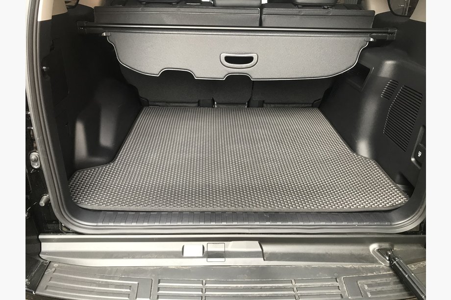 Toyota Land Cruiser Prado 150 2009–2023 Bagagerumsmåtte til 5-sæders 2018+ (EVA, sort) Basis Image