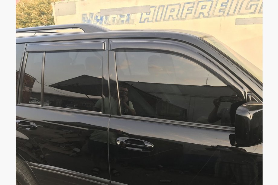 Lexus LX470 1998–2007 Vindafvisere til sideruder (4 stk., Niken) Image