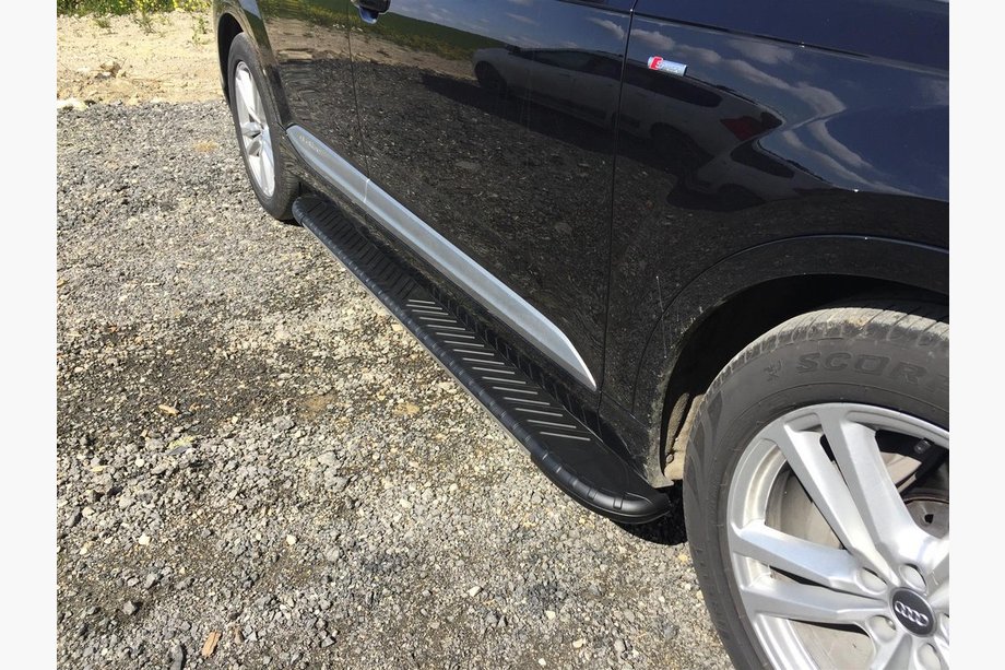 Audi Q7 2015–2026 Bosphorus Yeni Black sidetrin (2 stk., aluminium) Image