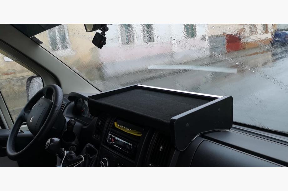 Peugeot Boxer 2006–2025 Instrumentbrætshylde (type 1) 2006-2014 Image
