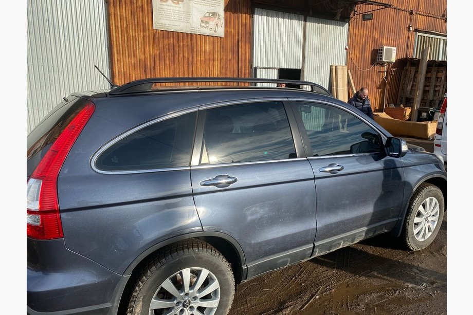 Honda CRV 2007–2011 Sorte tagrælinger (Crown) Image