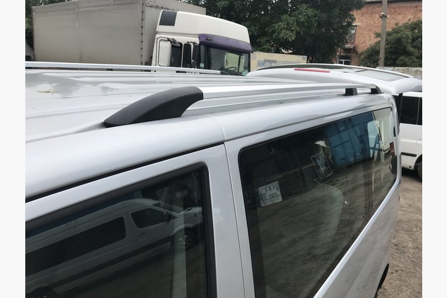 Volkswagen T5 2010–2015 Krom tagrælinger Kort akselafstand, plastfødder Image