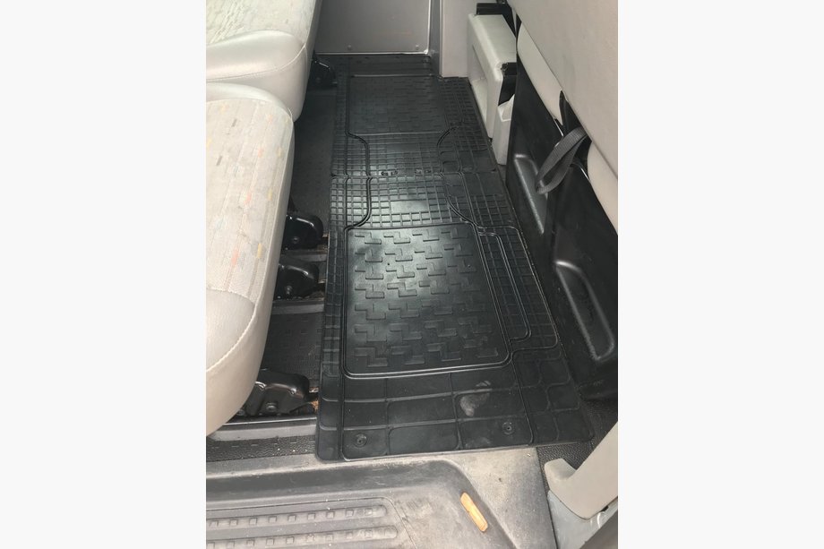 Volkswagen T5 Transporter 2003–2010 Bagerste gummimåtter (2 stk., Polytep) Image