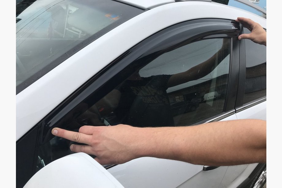 Opel Antara 2006–2017 Vindafvisere sorte (4 stk., MyRacing) Image