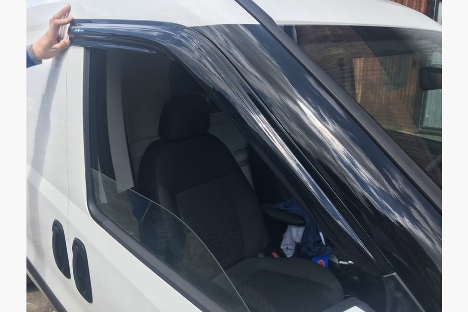 Opel Combo 2012–2018 Vindafvisere til sideruder (2 stk., MyRacing) Image