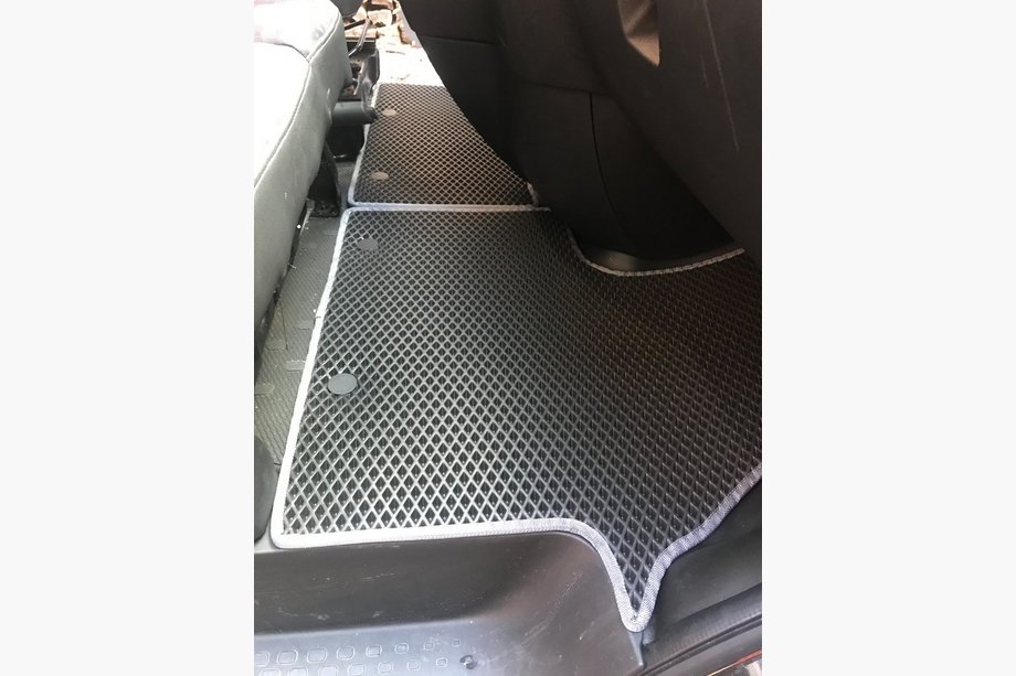 Opel Vivaro 2015–2019 EVA-gulvmåtter til kabinen (2 stk., sorte) Image