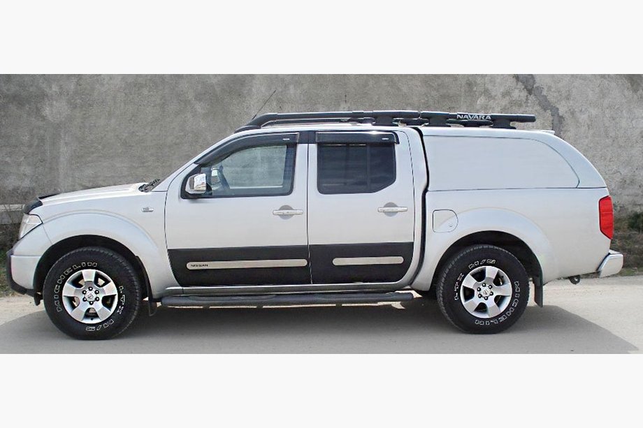 Nissan Navara 2006–2015 Pickup-hardtop Canopy Commercial Image