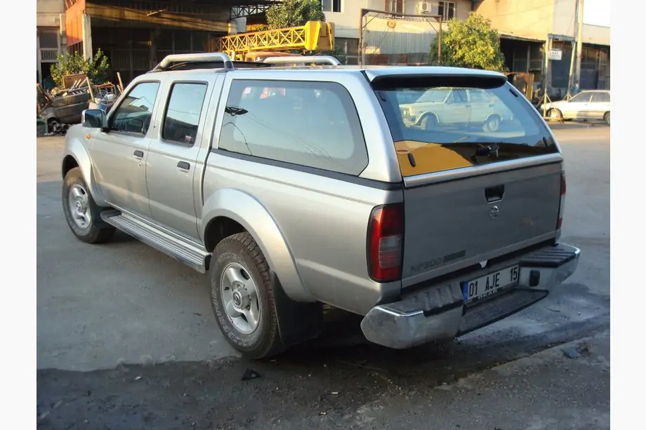 Nissan NP300 1999–2015 Hardtop (Canopy) Image
