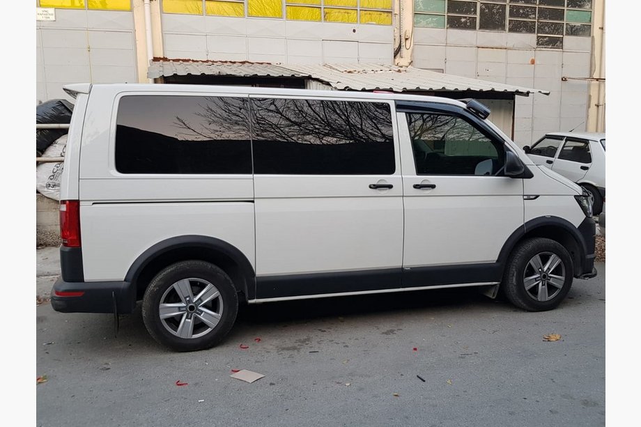 Volkswagen T5 Transporter 2003–2010 Sæt med lister og skærmkanter (11 dele) 2 døre, kort akselafstand Foto 7