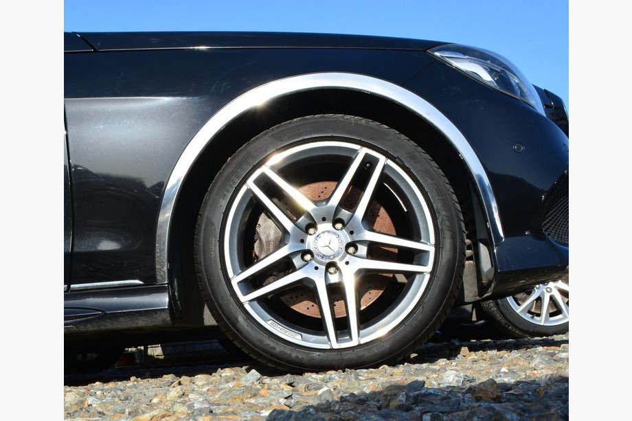 Mercedes E-class W212 2009–2016 Skærmkantlister (4 stk., rustfrit stål) Image