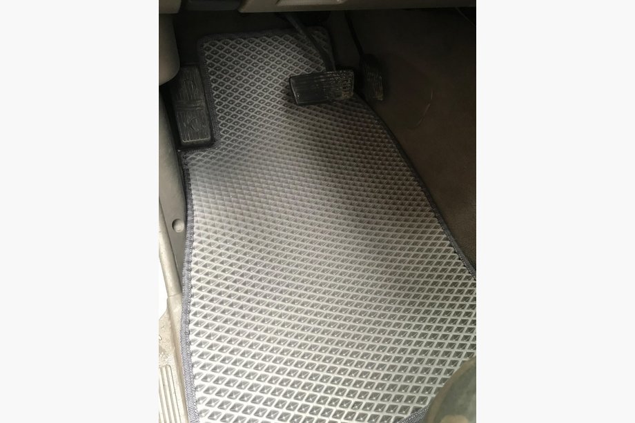 Nissan Patrol Y61 1997–2011 EVA gulvmåtter (grå) Image