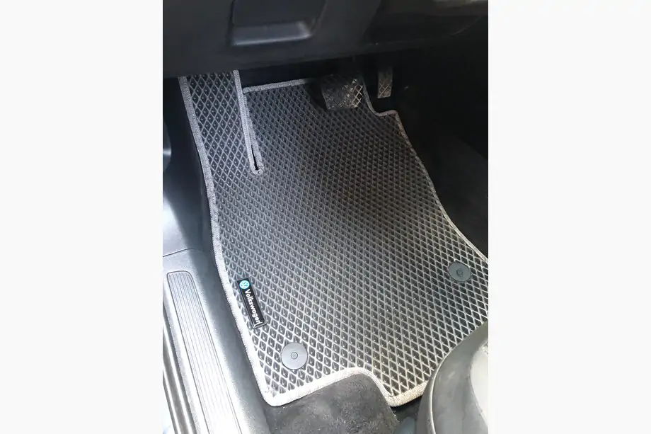 Volkswagen Passat B8 2015–2023 EVA bilmåtter (EU, sorte) Image