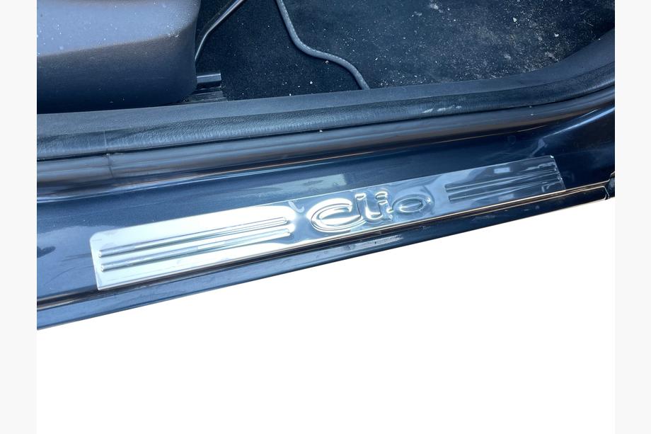 Renault Clio III 2005–2012 Dørtrinslister OmsaLine (4 stk., rustfrit stål) Image