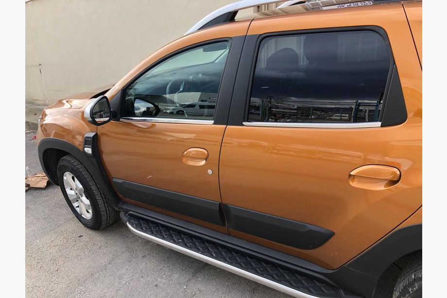 Renault Duster 2018–2024 Nederste vindueslister i rustfrit stål (4 stk.) Carmos - Tyrkisk stål Image