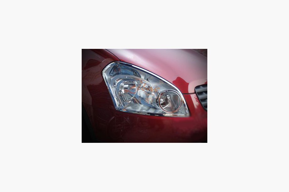 Nissan Qashqai 2007–2010 Krom forlygterammer (2 stk., plast) Image