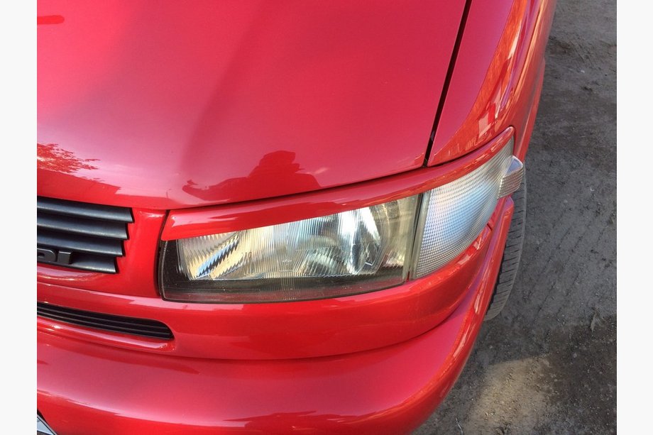 Volkswagen T4 Caravelle/Multivan 1990–2003 Lygtevipper til skrå motorhjelm (2 stk.) Sort højglans Image