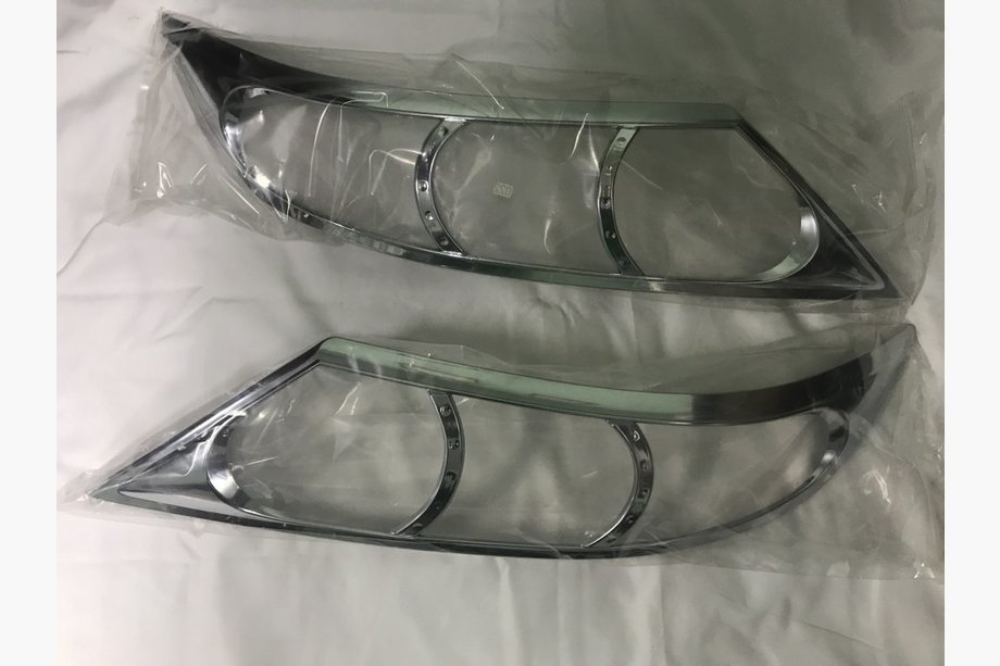 Kia Sorento II XM 2009–2014 Forlygtecovers 2010-2013 (2 stk., plast) Image
