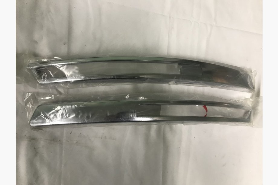 Volkswagen Passat B6 2006–2012 Kromlister til forreste kofanger (2 stk., ABS) Image