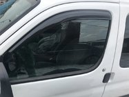 Peugeot Partner 1996–2008 Vindafvisere, sorte (2 stk., DDU-Aomis) foto 1