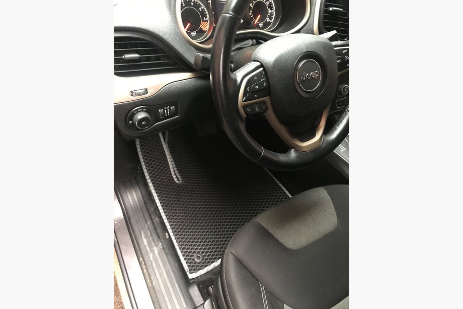 Jeep Cherokee KL 2013– EVA gulvmåtter (sorte) Image
