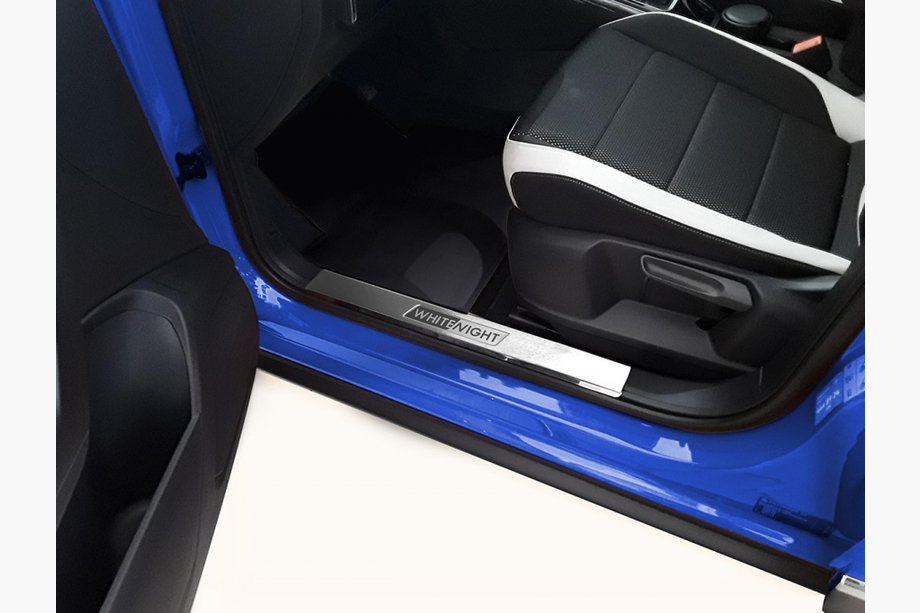 Volkswagen T-Roc 2017–2025 WhiteNight dørtrinslister i rustfrit stål (2 stk.) Image