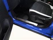 Volkswagen T-Roc 2017–2025 WhiteNight dørtrinslister i rustfrit stål (2 stk.) foto 1