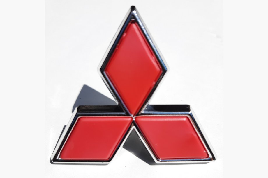 Mitsubishi Colt 1992–1996 Rødt emblem (47 mm bredde, 43 mm højde) Image