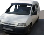 Fiat Scudo 1996–2007 Forrudevisir (sort højglans, 5 mm) foto 1