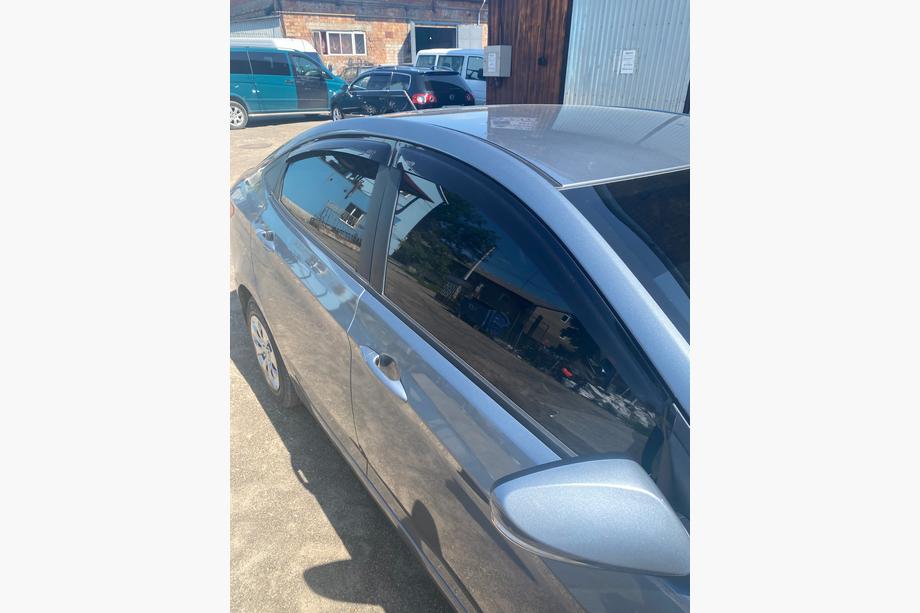 Hyundai Accent 2011–2017 Vindafvisere SD (4 stk., ANV) Image