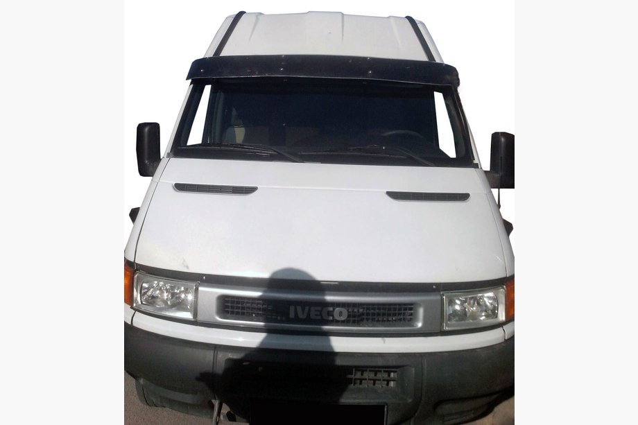 Iveco Daily 1999–2006 Forrudevisir V1 (sort højglans, 5 mm) Image