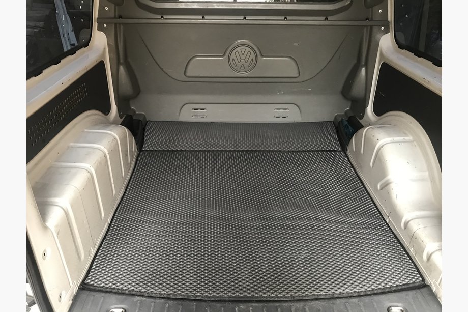 Volkswagen Caddy 2004–2010 Bagagerumsmåtte V1 MAXI (EVA, sort) Image