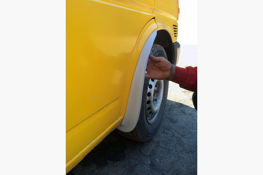 Volkswagen T4 Transporter 1990–2003 Forreste stænklapper (2 stk., glasfiber) Image
