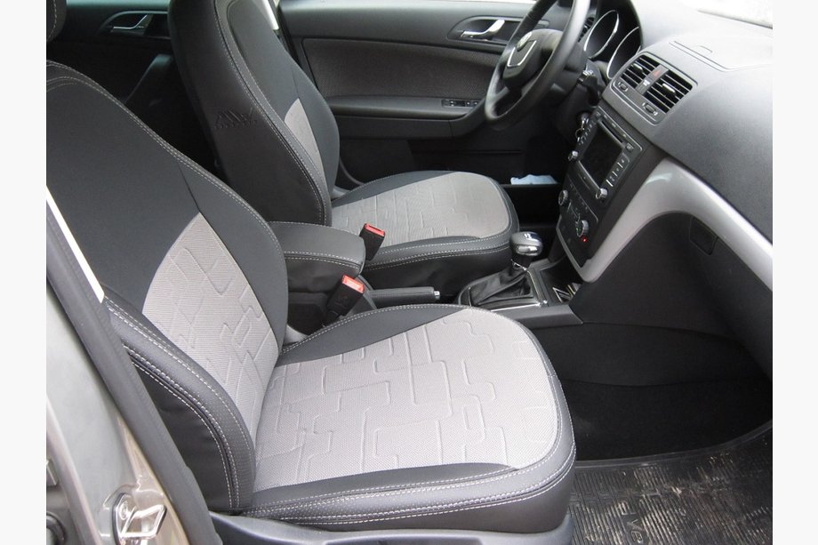 Skoda Yeti 2009–2017 Sædeovertræk i kunstlæder SoyuzAuto Premium Image