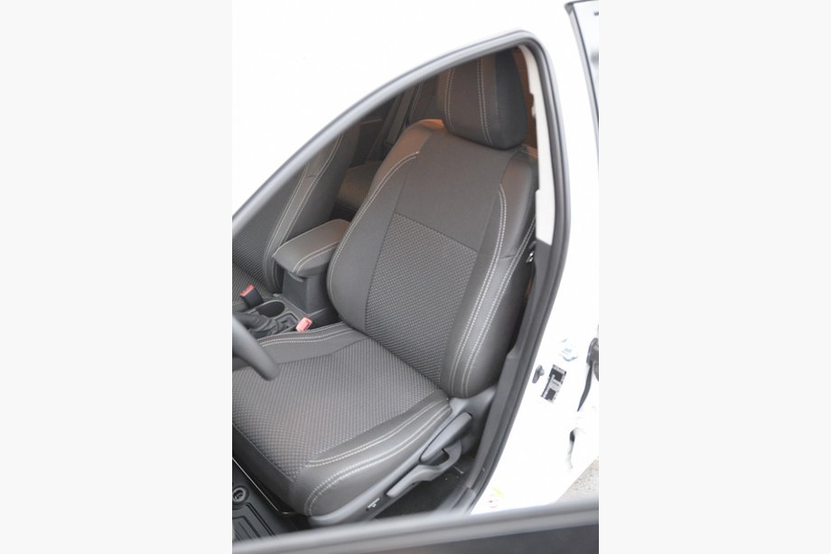 Toyota Auris 2012–2018 Sædeovertræk i kunstlæder SoyuzAuto Premium Image
