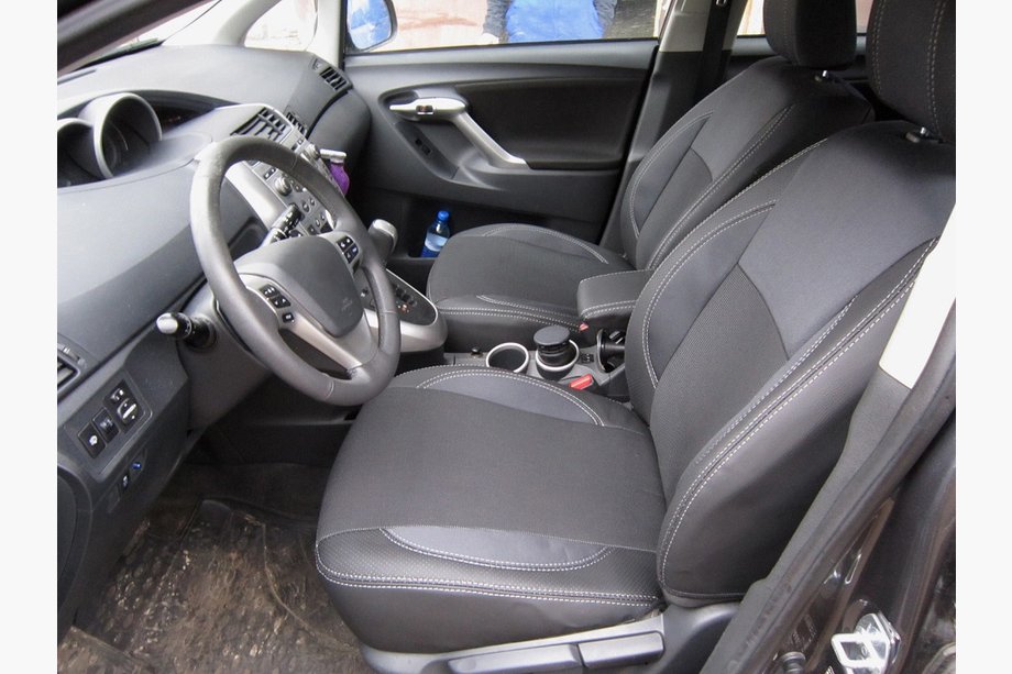 Toyota Verso 2009–2018 Sædeovertræk i kunstlæder SoyuzAuto Premium Image
