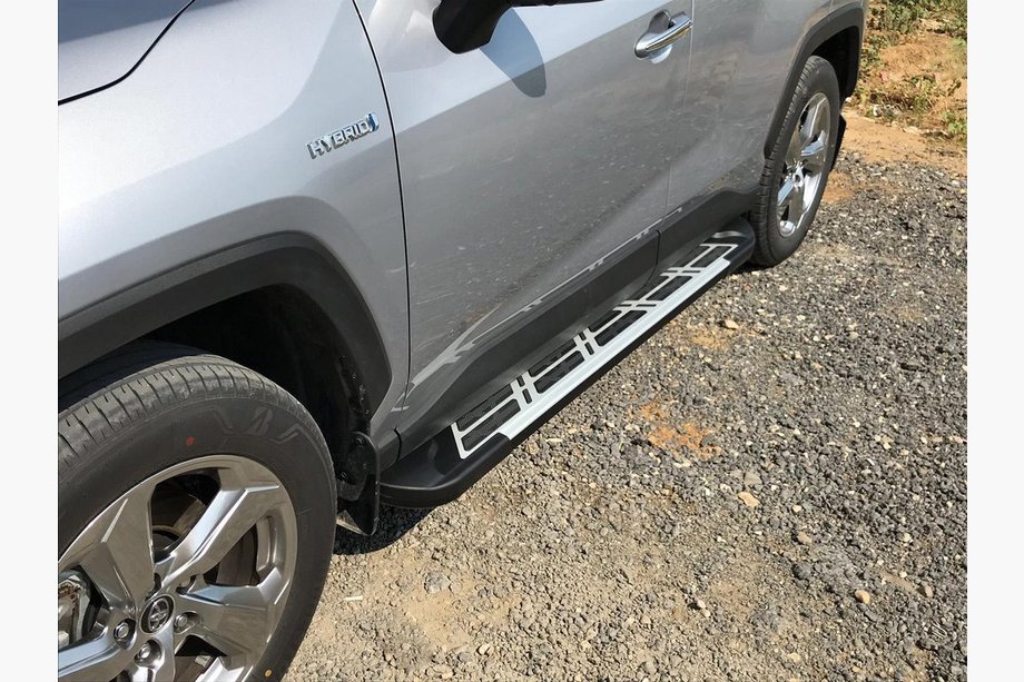 Toyota Rav 4 2019–2025 Sunrise sidetrin (2 stk., aluminium) Image