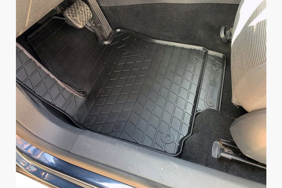 Volkswagen Golf 5 2003–2009 Gummimåtter (4 stk., Stingray Premium) Image