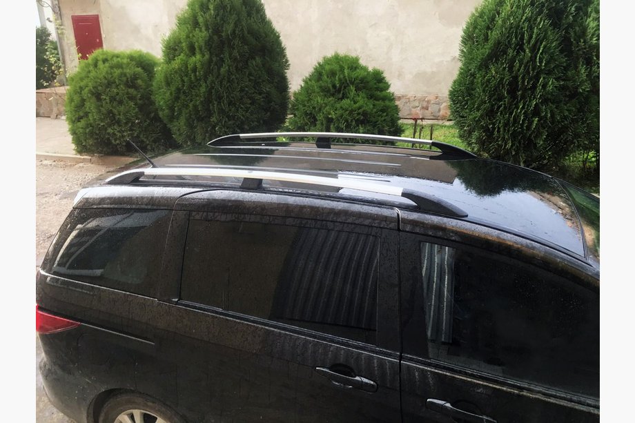 Mazda 5 2010–2018 Tagrælinger i aluminium (krom) Plastfødder Foto 1