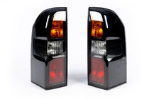 Nissan Patrol Y61 1997–2011 Baglygter Dark Safari (2004-2008, 2 stk.) foto 1